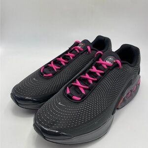Nike Aur Max  Black and light crimson Athletic Shoes